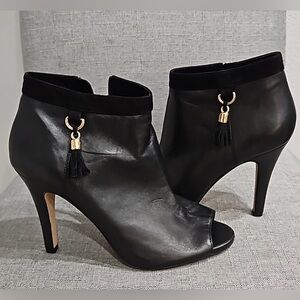 NWOT 💎🔥Vtg. Vince Camuto Black Peep-Toe Ankle Boots size 9.5 NWOT never worn